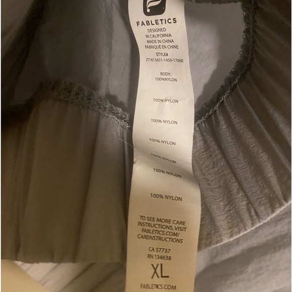 NWOT FABLETICS Donovan ruched light cover up windbreaker perfect after workout! - Picture 9 of 11
